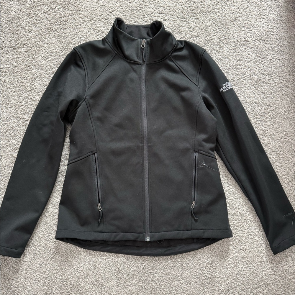 The North Face Women’s Black Full-Zip Softshell Jacket - Zip Pockets